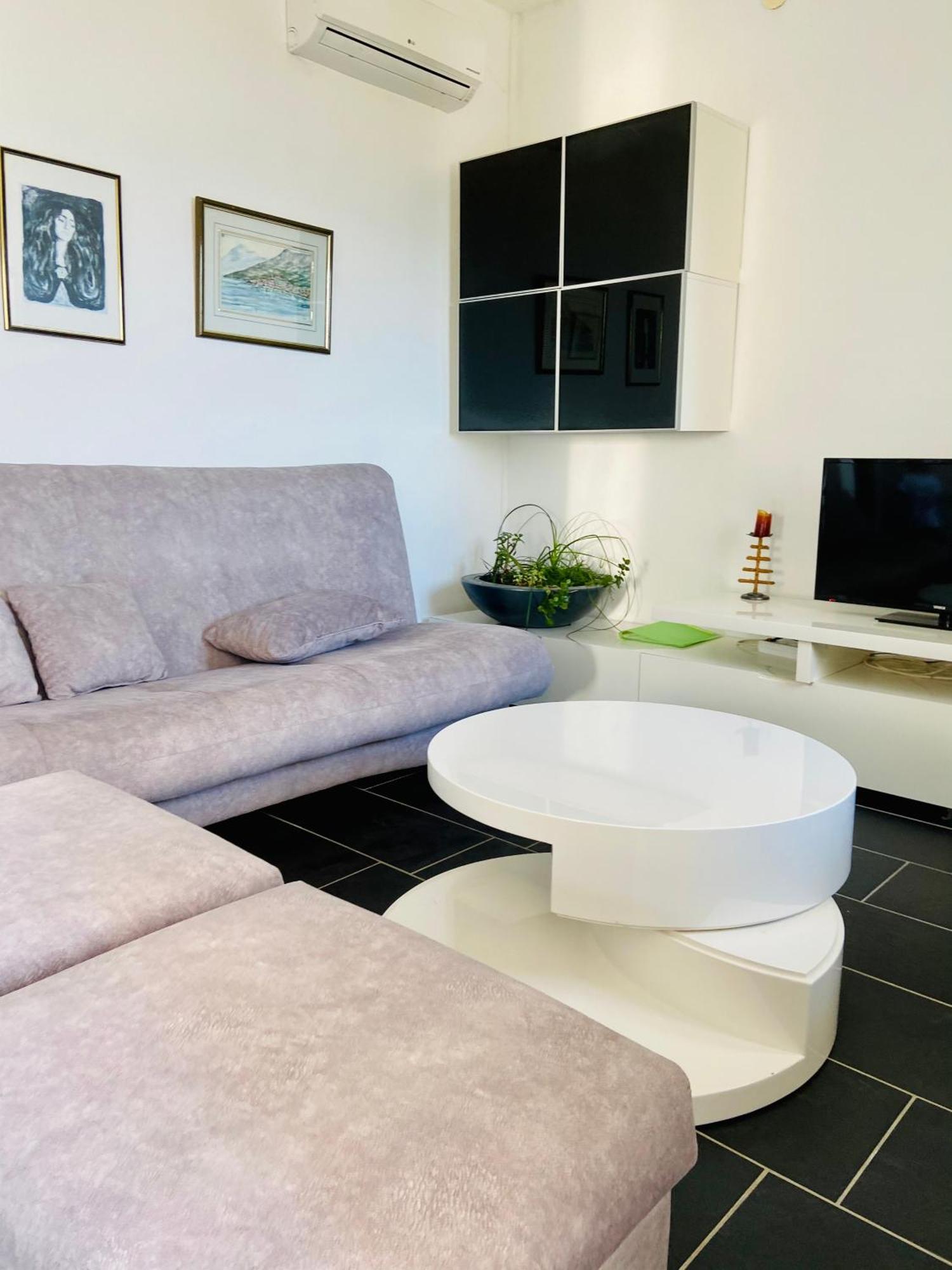Manda Gradac Apartment กราดัซ ภายนอก รูปภาพ